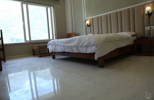 Dunda Hotel | Raja Ji Hotels