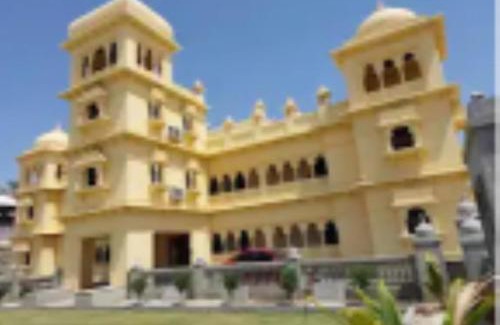 Palanpur Resort | Rajgadhh Palace Resort ,Dhaniyana