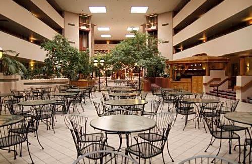 Tucson Hotel | Ramada by Wyndham Viscount Suites Tucson East