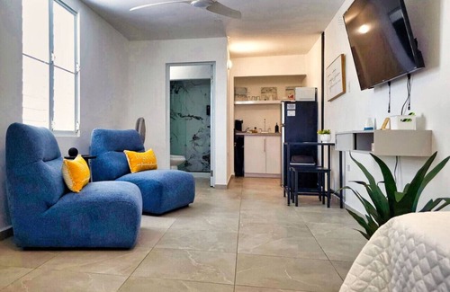 Maleza Baja Apartment | Ramey Base: 2 Mins-Airport/Beach/Golf/Restaurants