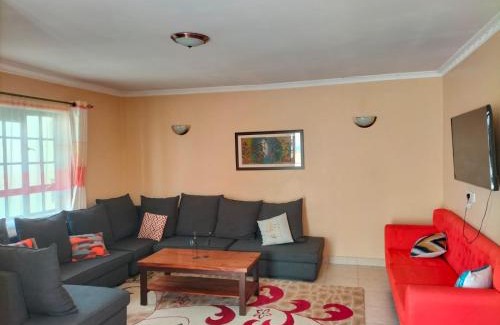 Mbotela Apartment | Randy's Paradise