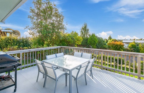 Motuoapa House | RANGIMOANA REST - MOTUOAPA HOLIDAY HOME, family friendly in Motuoapa