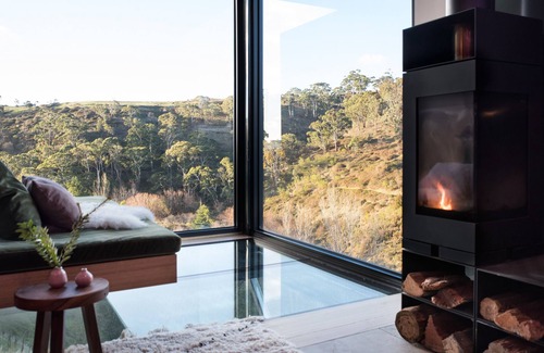 Hepburn Cottage | Ranked in the World's Top 60 Places to Elope