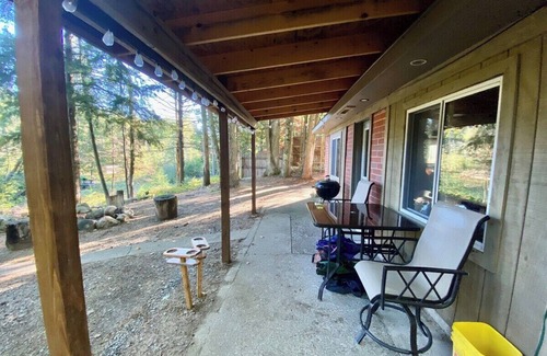 Rapid City House | Rapid River Classic Cottage Retreat