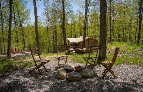 Grand Rapids Cabin | Rapids Luxury Canvas on Deer Lake