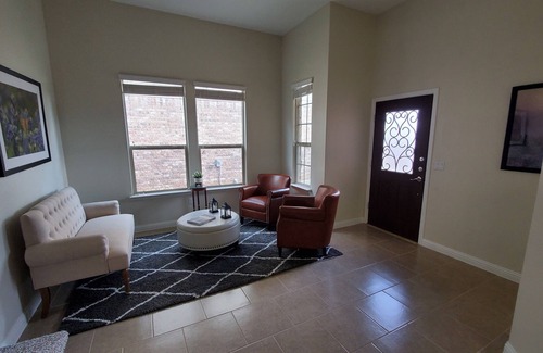 Austin House | Rare 4 Bedroom home minutes from restaurants and downtown entertainment