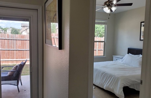 Austin House | Rare 4 Bedroom home minutes from restaurants and downtown entertainment