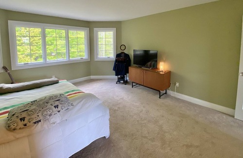 Spring Brook House | Rare! Buffalo Mansion with deck on Caszenovia creek