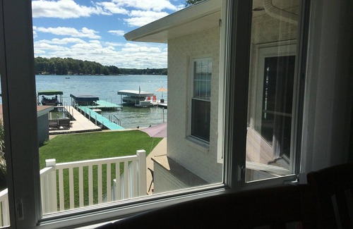 Cassopolis House | RARE FIND! Lake home on Prestigious, All-Sports, DIAMOND LAKE. Near Notre Dame!