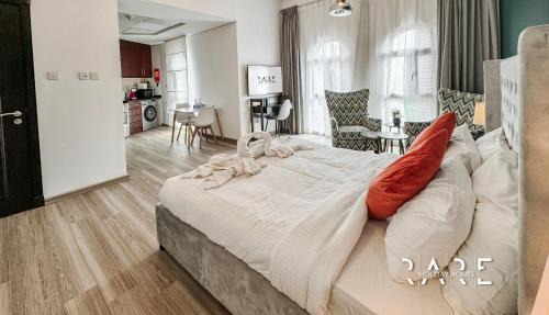 Discovery Gardens Apartment | Rare Holiday Homes - Mediterranean Cluster - Near Ibn Battuta Mall - Discovery Garden - Building# Med 85 - R403