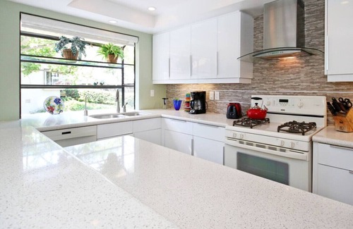 Clairemont House | Rare, quiet, plush, work-from-home near La Jolla