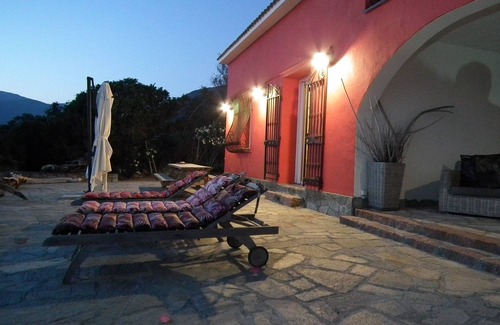 Sagone House | RARE! This summer, enjoy a "Waterfront" family home in Sagone.