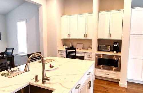 Annapolis House | RATE REDUCTION FOR COMMISSIONING WEEK - Serene and Sophisticated 4 BR Waterfront Contemporary