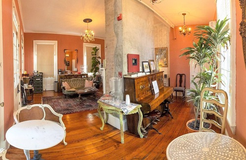 Treme Hotel | Rathbone Mansions - Superior Queen