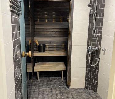 Lehmo Apartment | Rauhallinen ilmastoitu paritalo, Sauna, Terassi, Autokatos