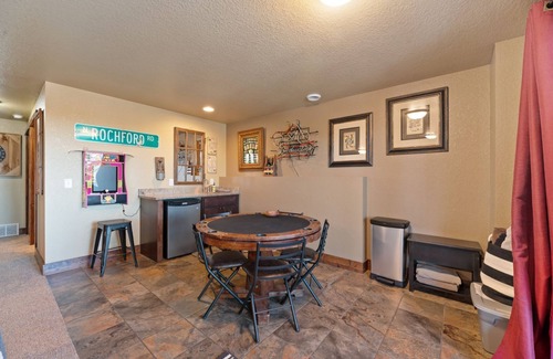 Deadwood Cabin | Raven`s Ridge-Access to Pool!