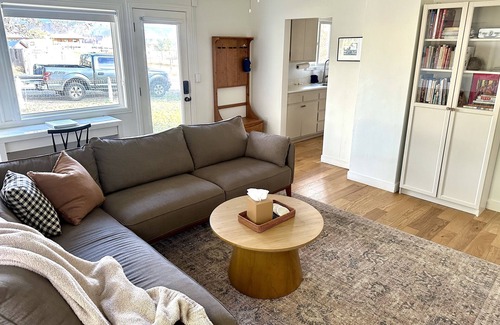 Teasdale Other | Ravens Roost: Family Farmhouse Near Capitol Reef