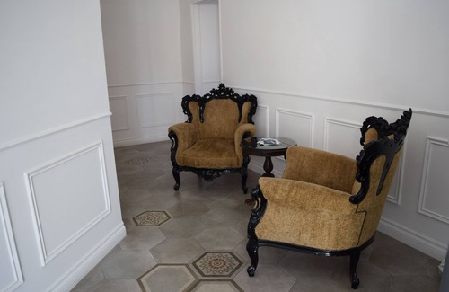 Pompei House | RAVIDA SUITES