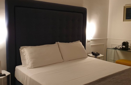 Pompei House | RAVIDA SUITES