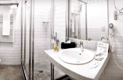 Pompei House | RAVIDA SUITES
