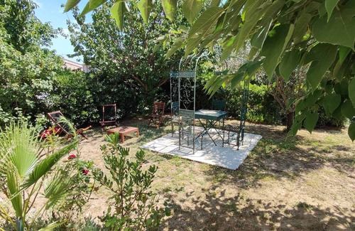 13th Arrondissement Apartment | Ravissante Suite Avec Jacuzzi, a Proximité de Sentiers de Randonnées