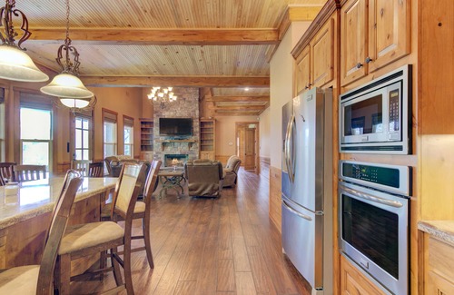 Brookeland House | Rayburn Country Retreat near Lake Sam Rayburn