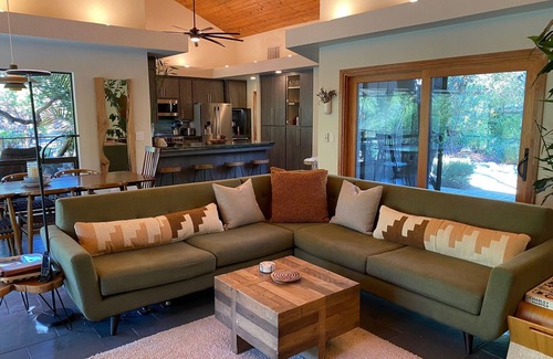 Three Rivers House | Ready to escape the city? Sequoia Falls, a luxury retreat on the river awaits.