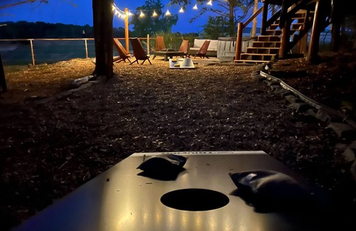 Branson Cabin | Real Log Cabin | Sleeps 32 | Forest Views/360 Deck + Games & Hot Tub