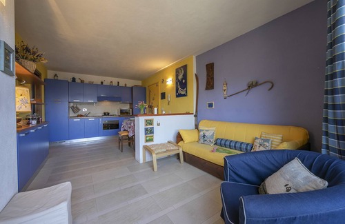 Bardonecchia Apartment | Rebecca's House (few steps from skiing), Bardonecchia, Italy