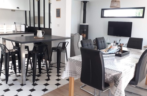 Vannes House | RECENT MODERN HOUSE TOWN CENTER
