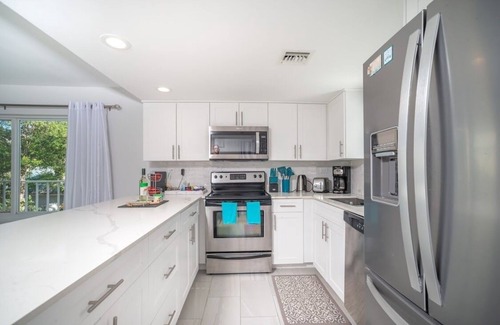 Seven Mile Beach Apartment | Recent Renovated Apartment in Seven Mile Beach