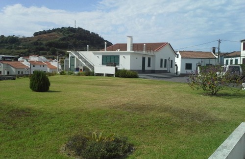 Faja de Baixo House | Recent villa, located in a quiet residential area, 2km from the center