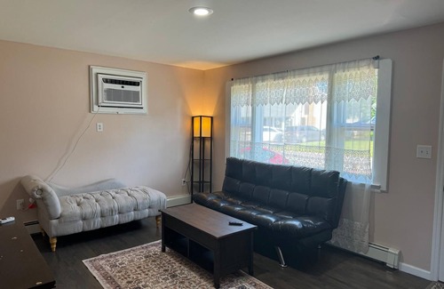 Hardyston Township House | Recently Renovated Charming 3-bedroom house in Vernon Township with WiFi