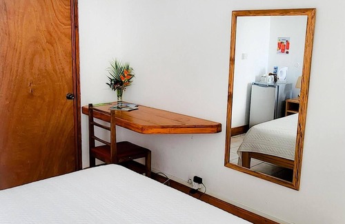 Castle Comfort Hotel | Recently renovated Poolfront hotel close to Roseau
