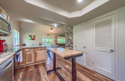 New Braunfels House | Red Barn Rr9122rb 5 Bedroom Home by RedAwning