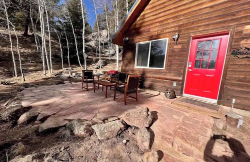 Colorado Springs Cabin | Red Door Cabin