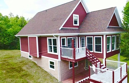 Halifax County Cottage | Red Harbour Hideaway with Hot Tub