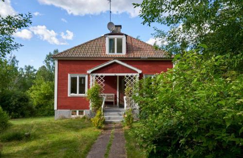 Ukna Apartment | Red Haven Cottage