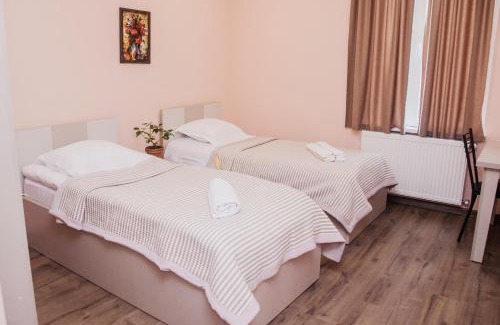 Tbilisi Bed & Breakfast | Red Hotel