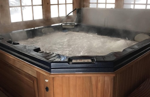 Red Lodge Cabin | Red Lodge MT Getaway, Hot Tub, Fire pit, just minutes from town, hiking/fishing