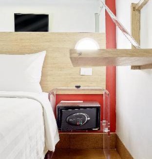 San Antonio Hotel | Red Planet Makati Amorsolo