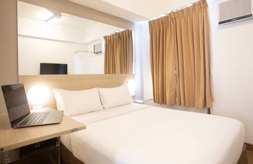 Downtown Hotel | Red Planet Makati Avenue Manila