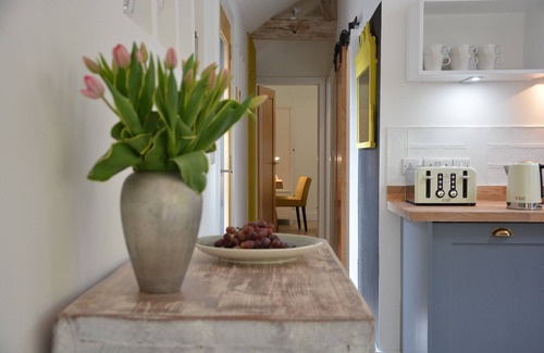 Halesworth Cottage | RED POLL BARN, pet friendly, with a garden in Halesworth