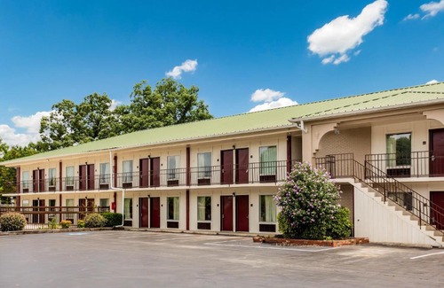 Monteagle Hotel | Red Roof Inn Monteagle - I-24