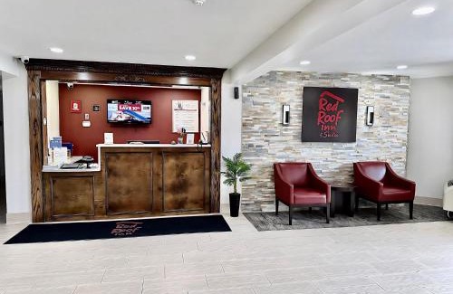 Middletown Hotel | Red Roof Inn & Suites Newport - Middletown, RI