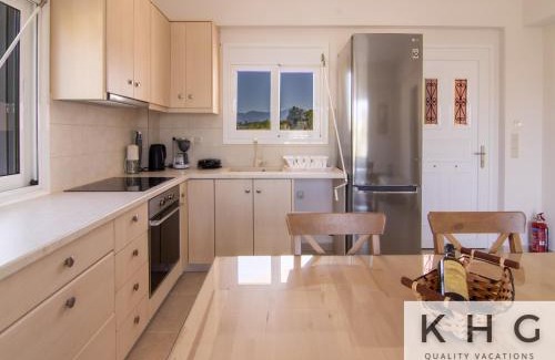 Kefalonia Apartment | Red Sand Apartment #1 & #2, 1 minute from Megas Lakos beach