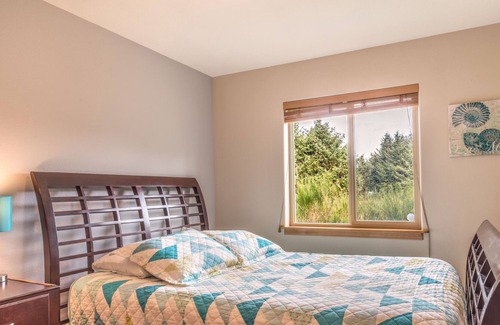Ocean City House | Red Sky Cottage, Hot tub, Fire Ring, Comforts of Home