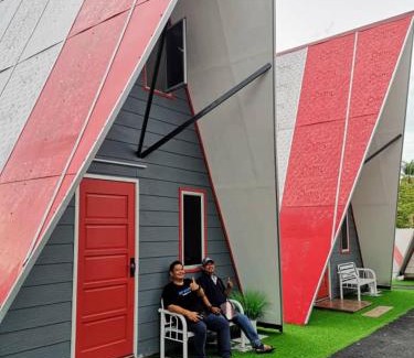 Kerteh Hotel | Red Triangle Cottage Roomstay Kerteh Paka