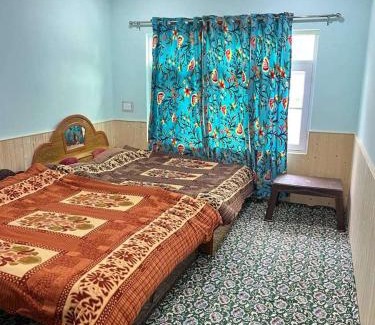 Nishat-Shalimar House | Redbury Homestay