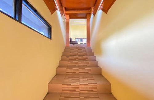 Probolinggo House | RedDoorz at The Canal Homestay Probolinggo